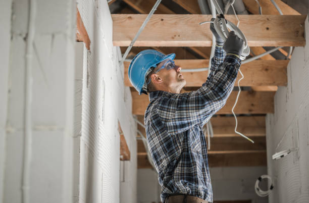 Best Local Electrician Companies  in East Milton, FL